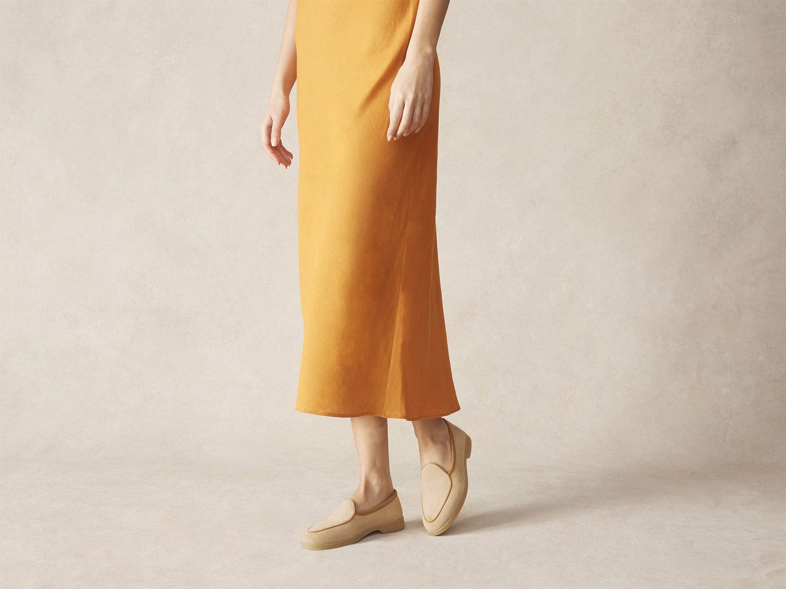 Stride Loafers in Tropez Beige Glove Suede Natural Sole