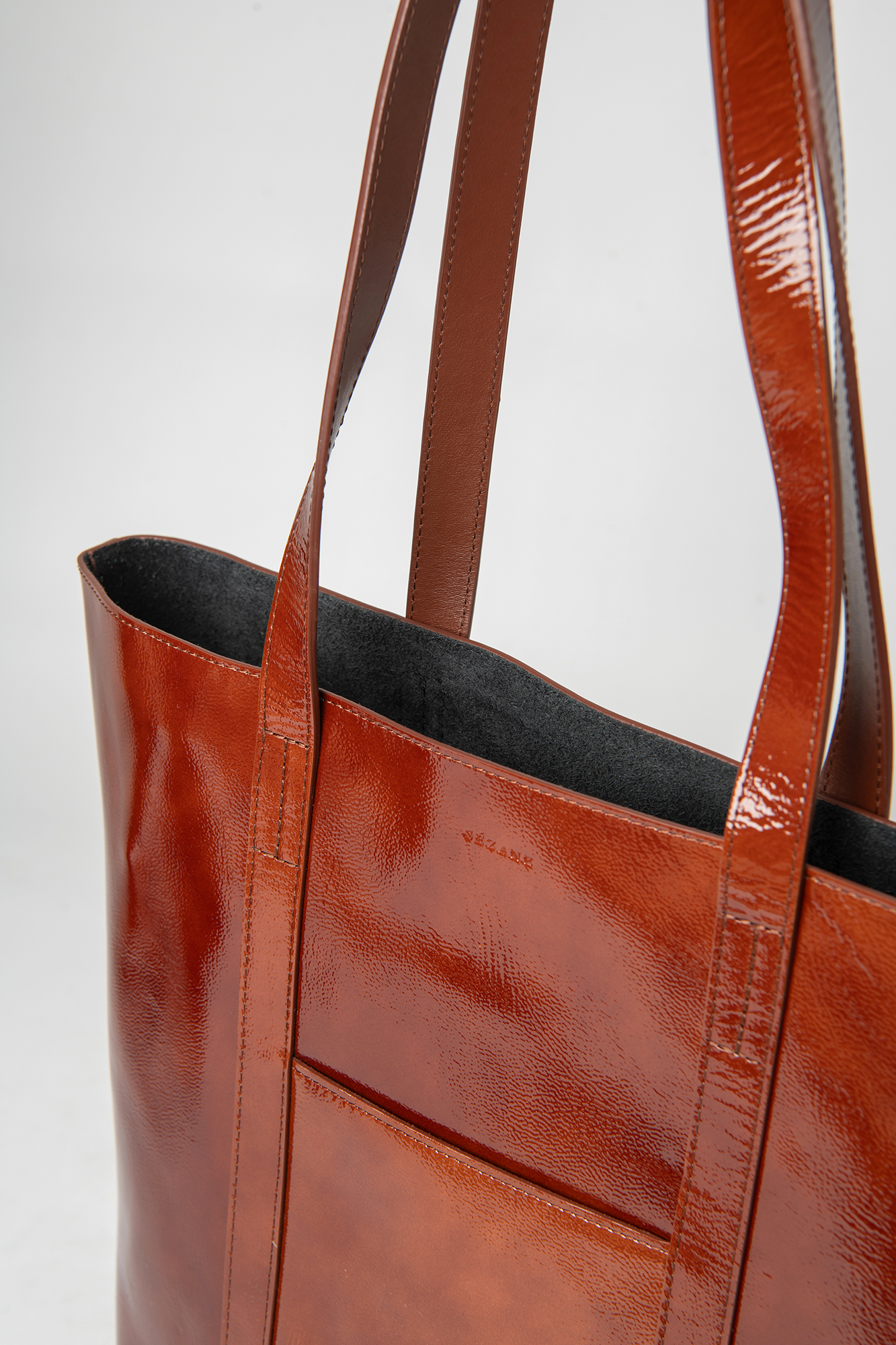 Sézane Tote Patent in Mahogany