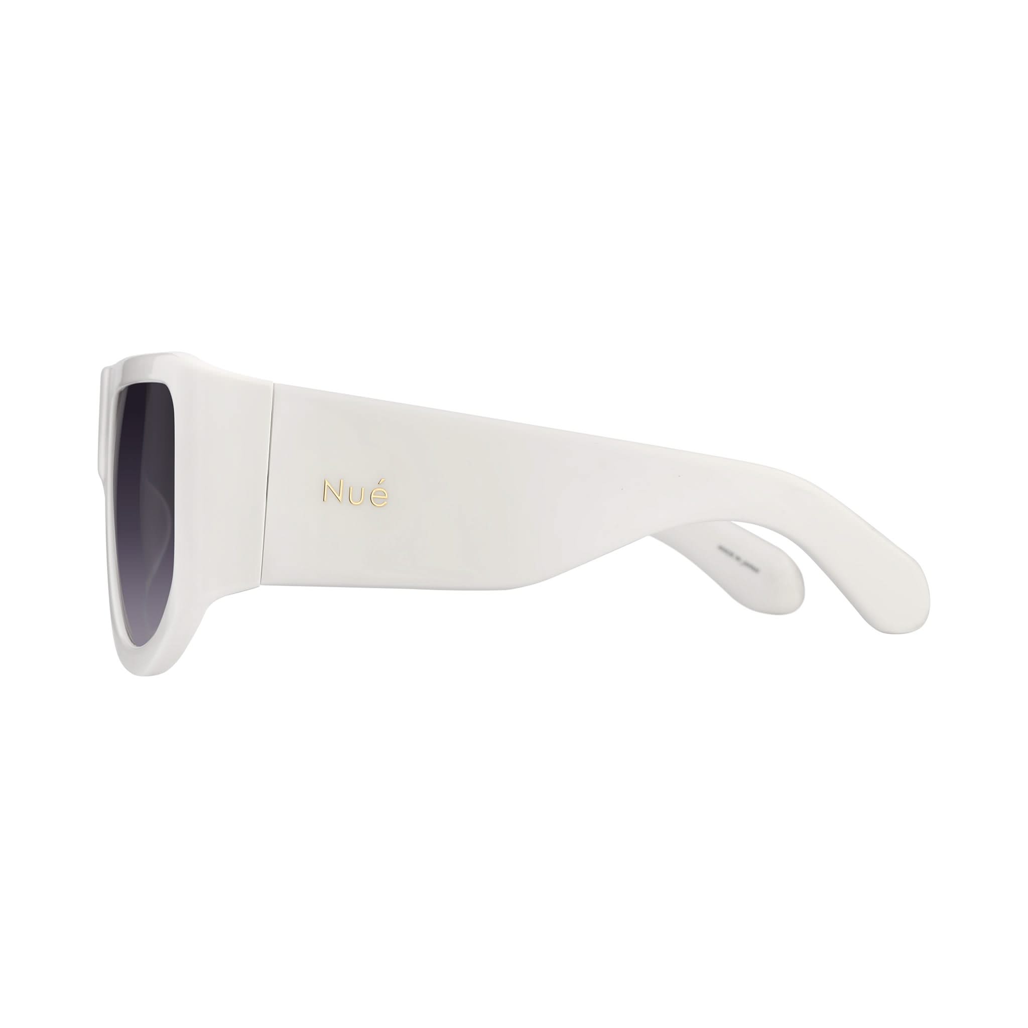 IT GIRL SUNGLASSES IN WHITE