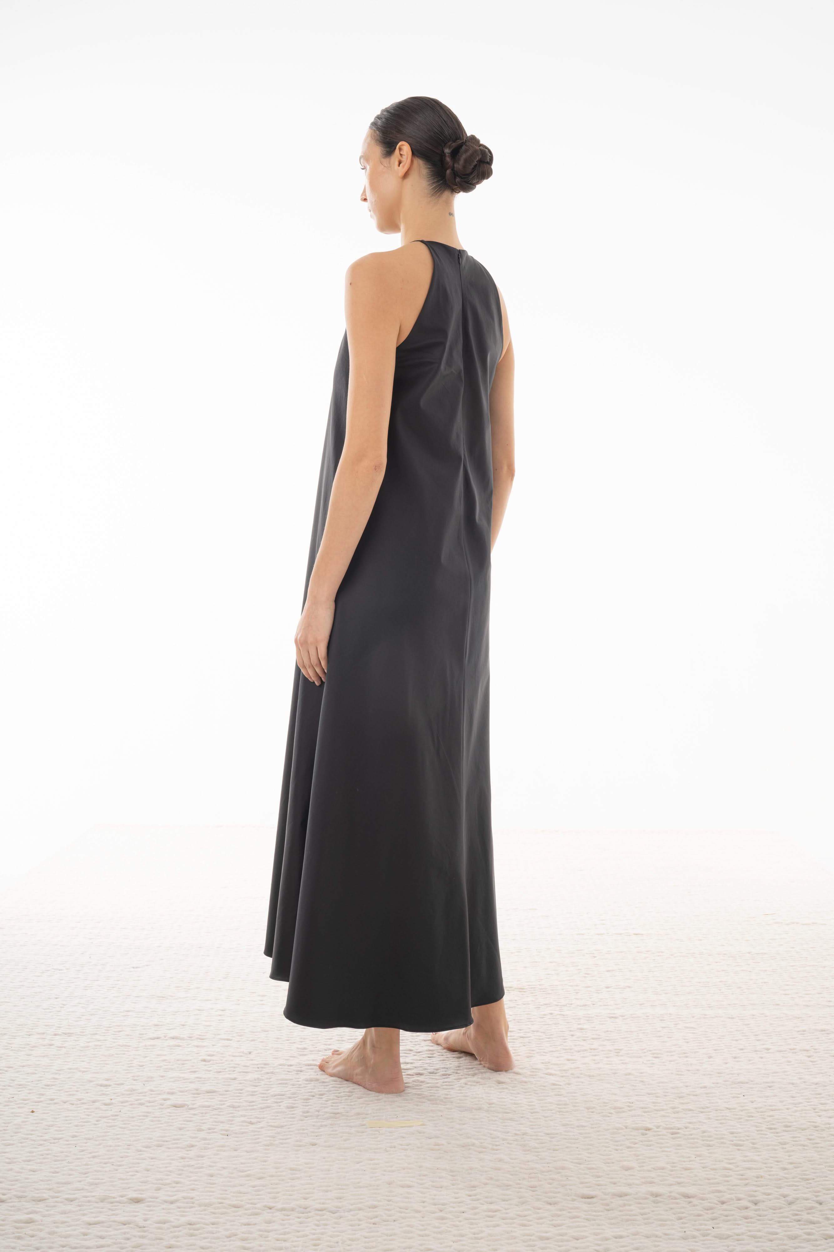Dianne in Black