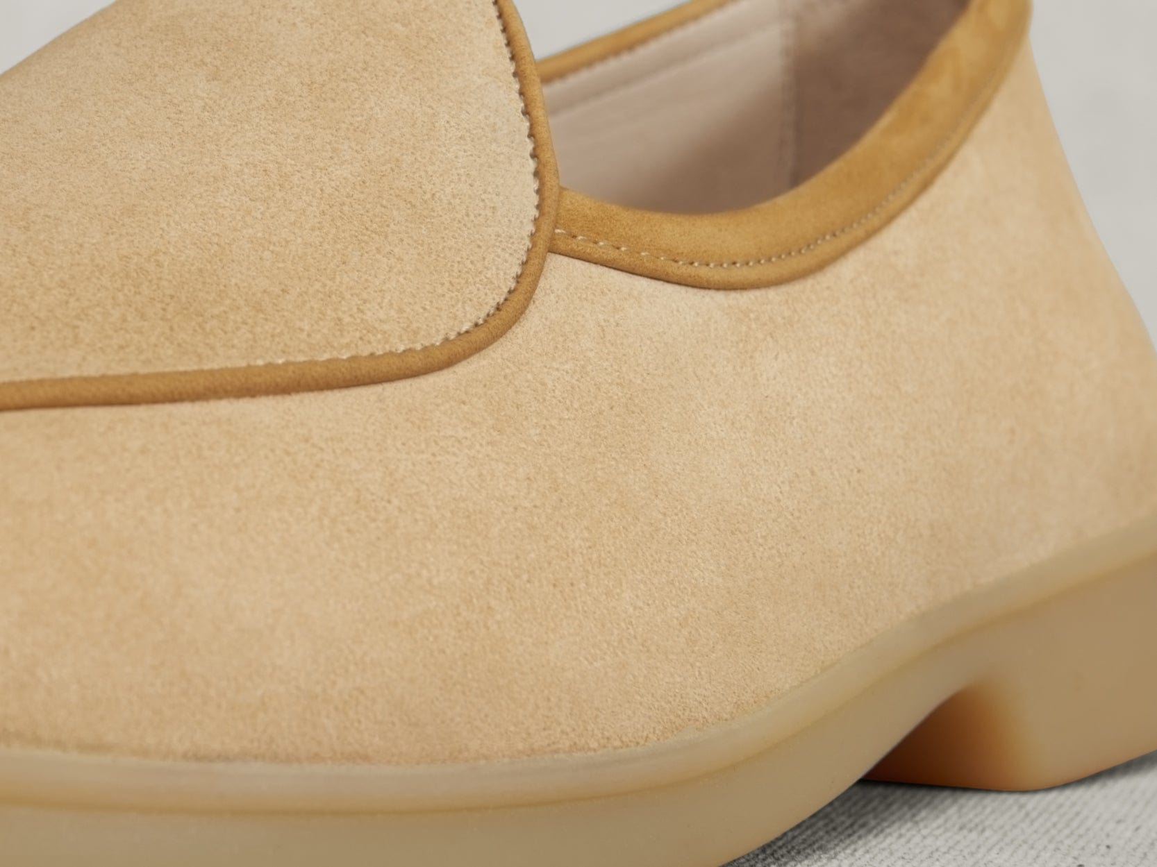 Stride Loafers in Tropez Beige Glove Suede Natural Sole