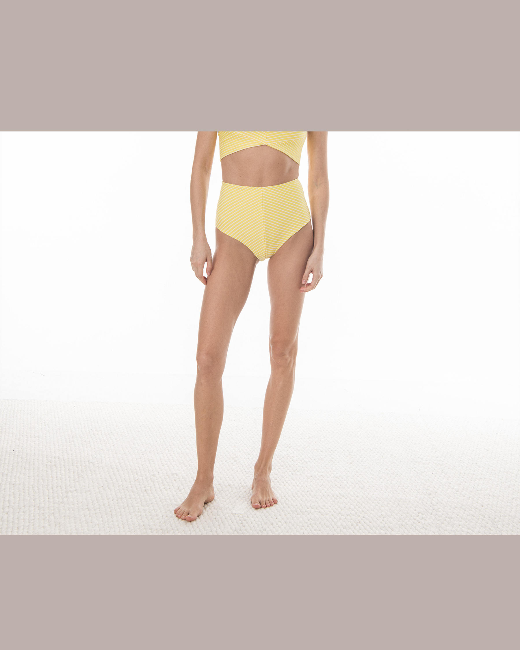 Chloe in Yellow & WHite
