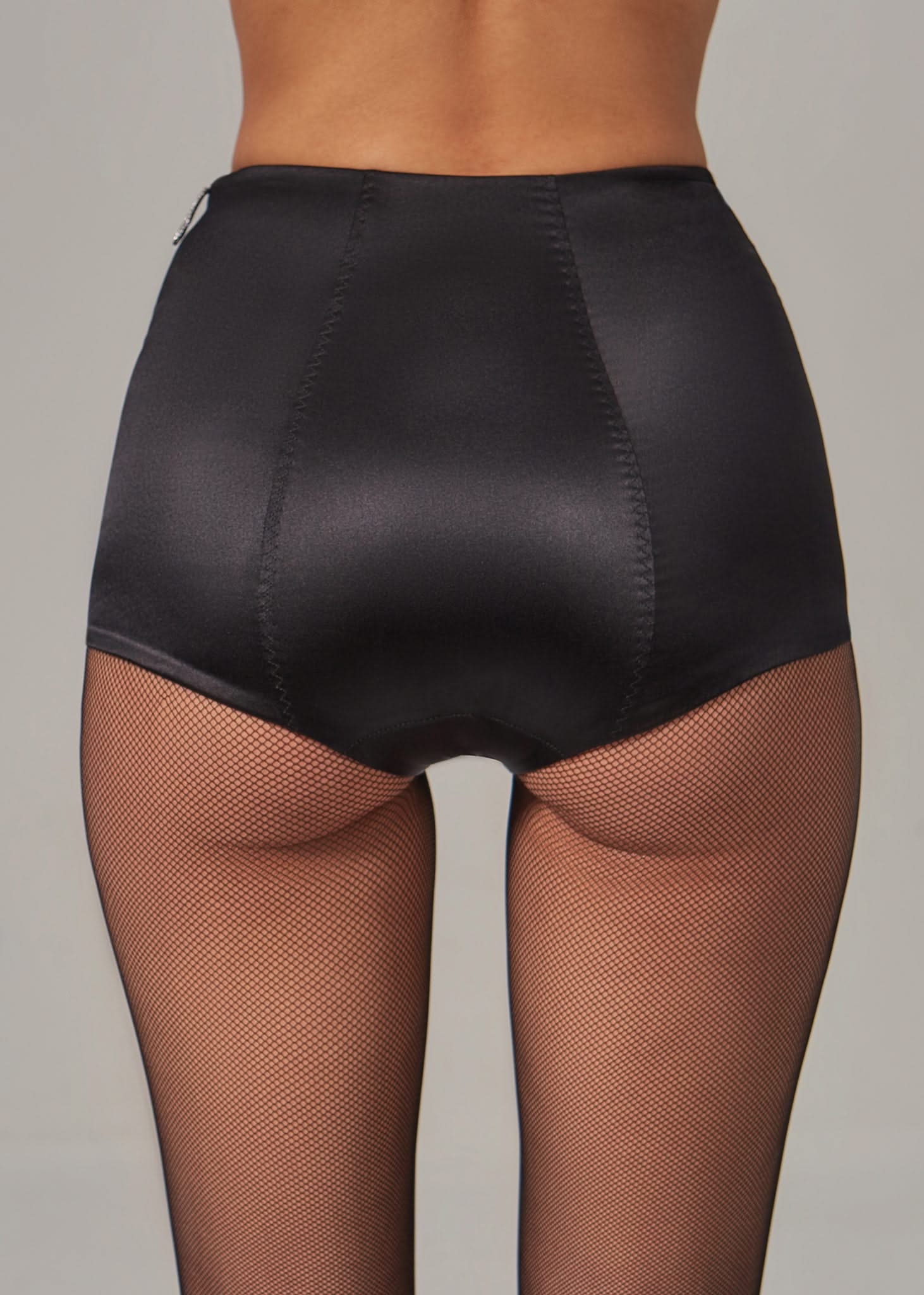 MONICA SHORTS - Black
