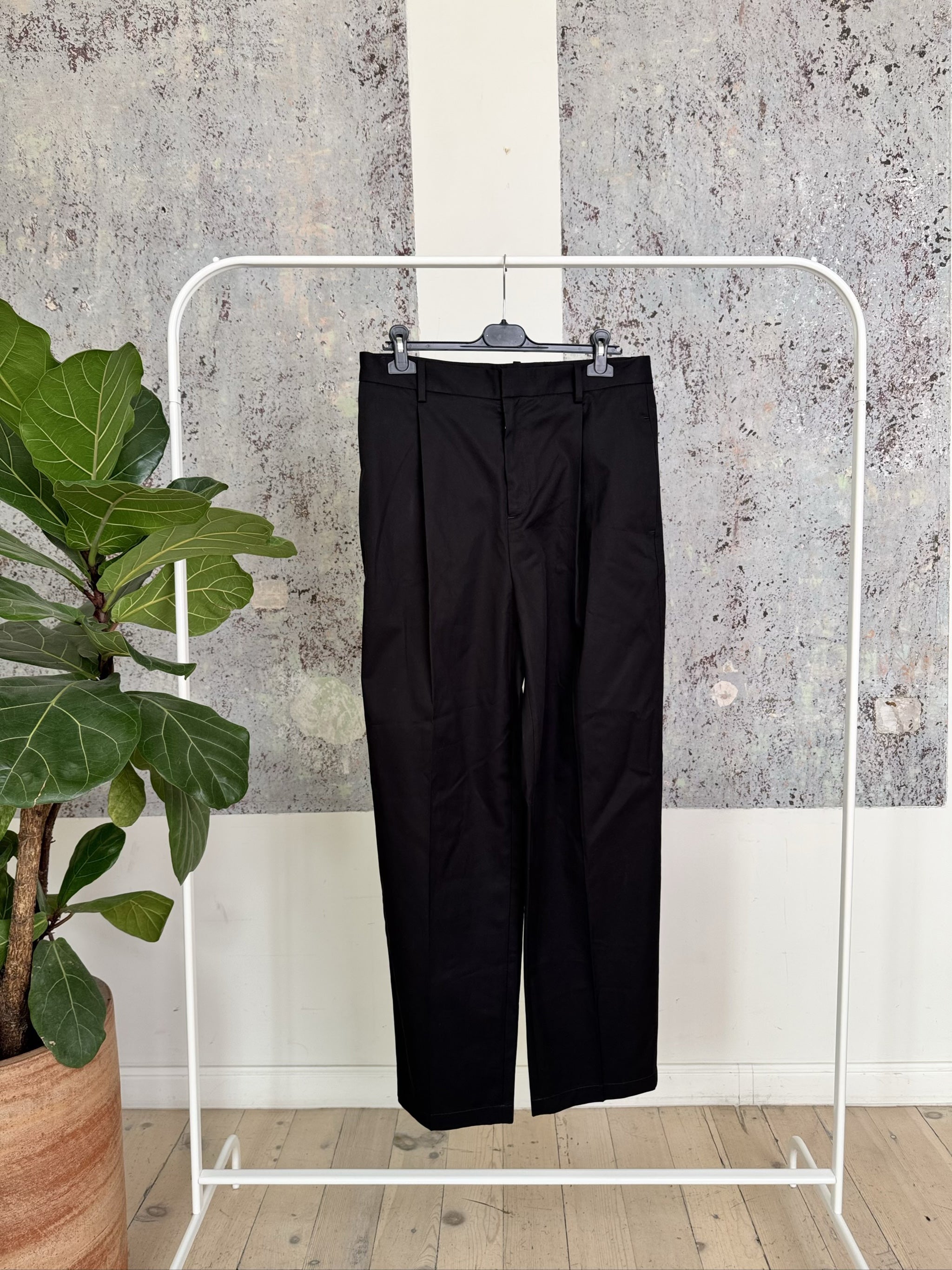 Organic Cotton Tailored Trouser - 10000129 - Black - L