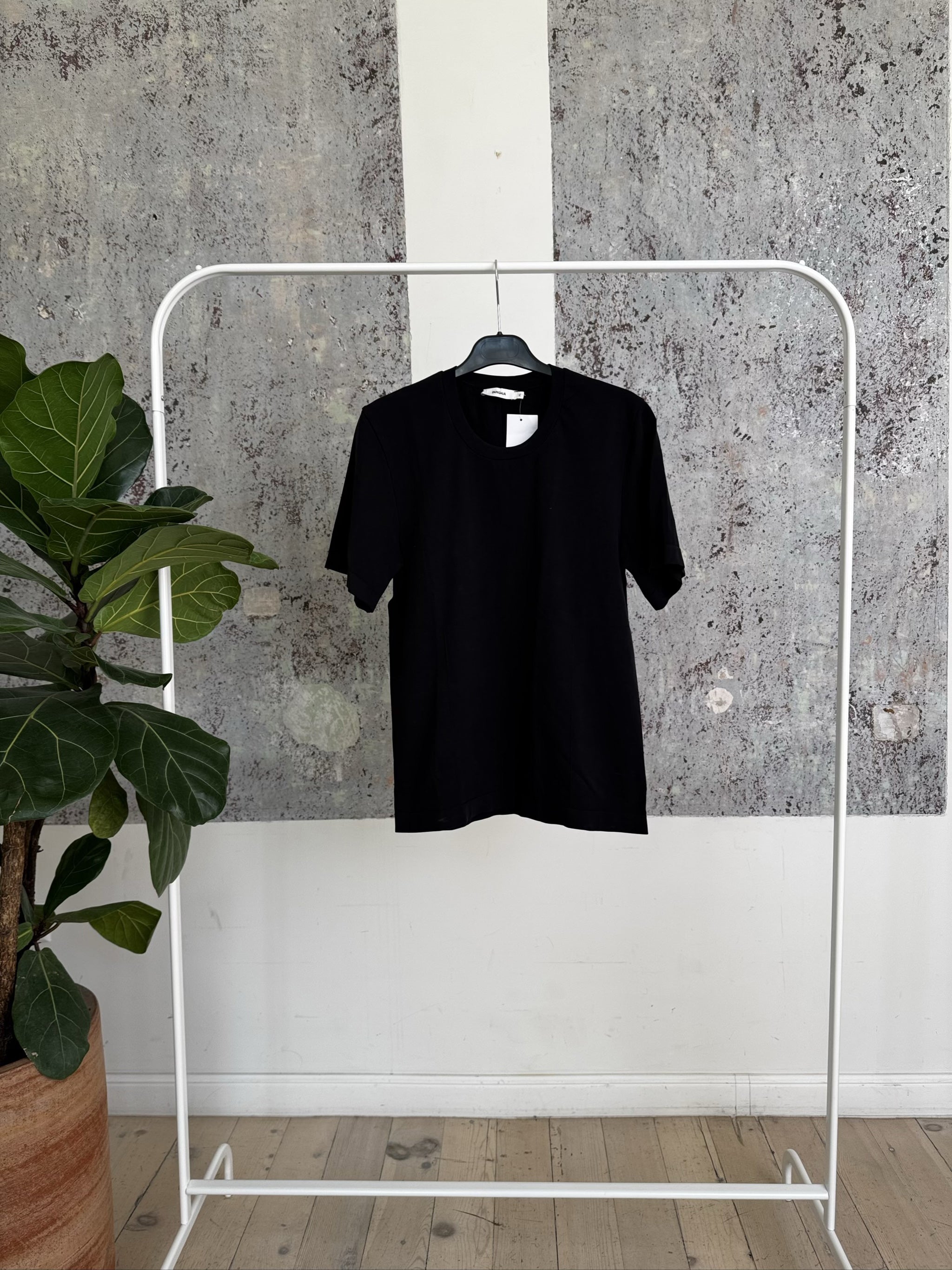Women's Activewear T-shirt - Black - XL
