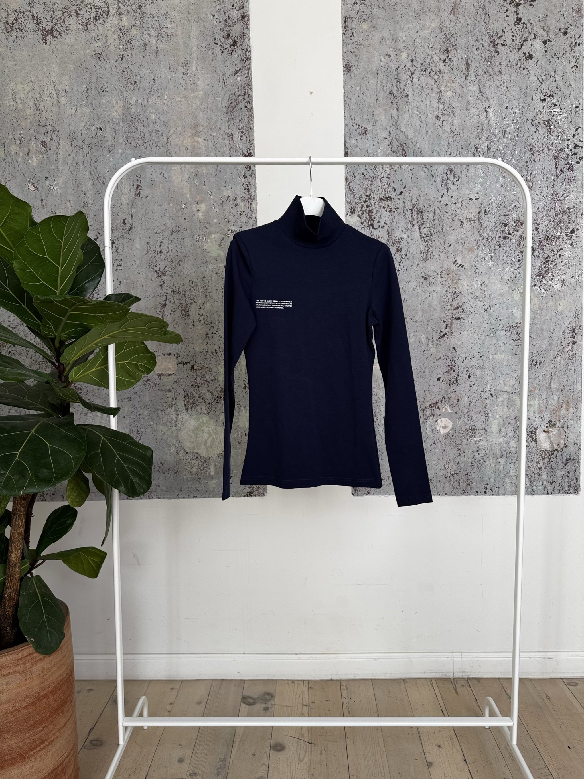 Move Turtleneck - Navy Blue - S
