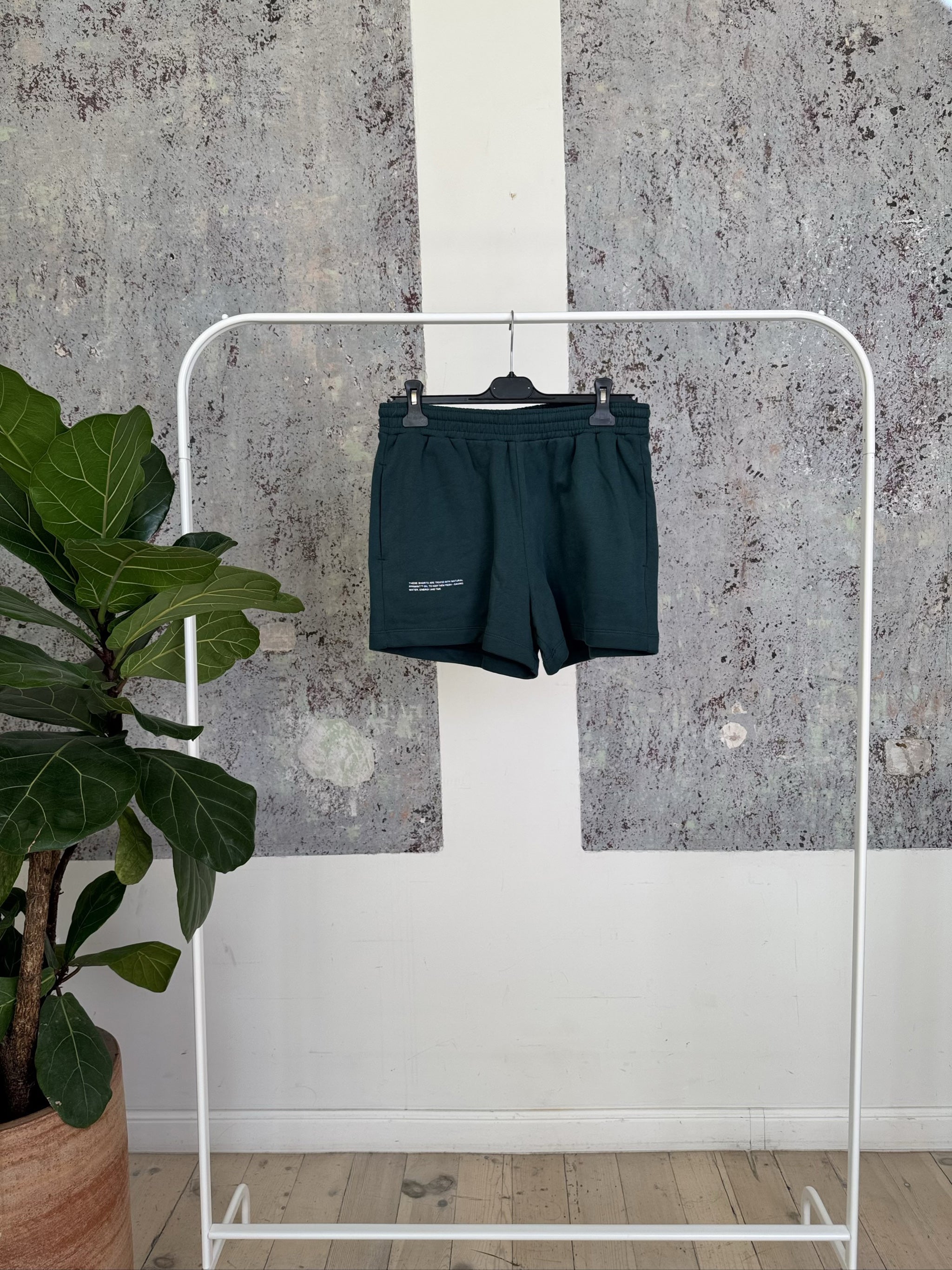 365 Shorts - 10000181 - L - foliage green