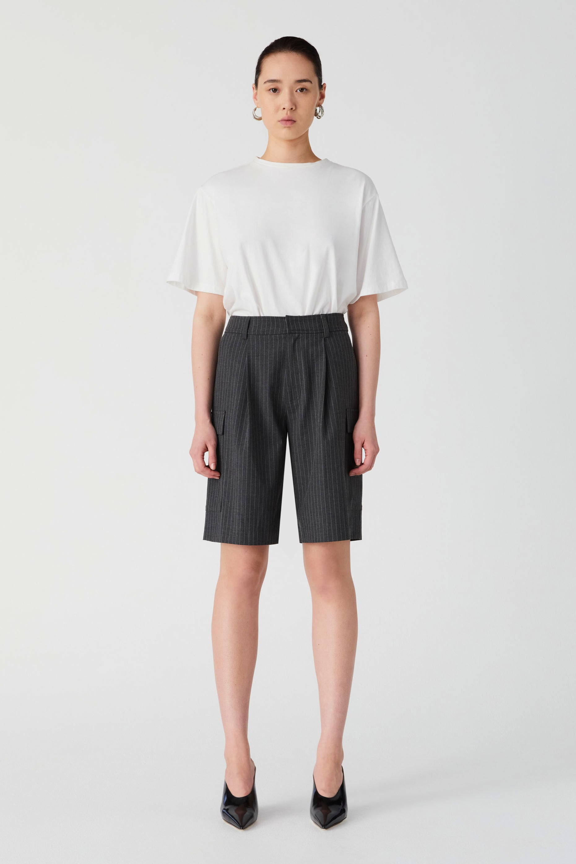 AKIO PINSTRIPE SHORT