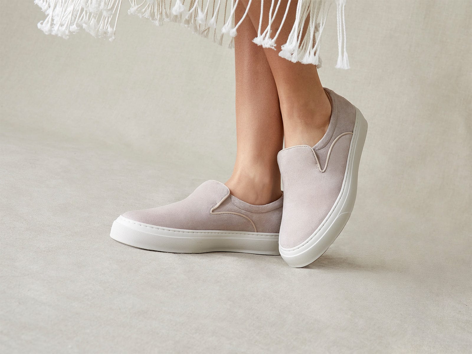 Beat Trainer in Beige Glove Suede