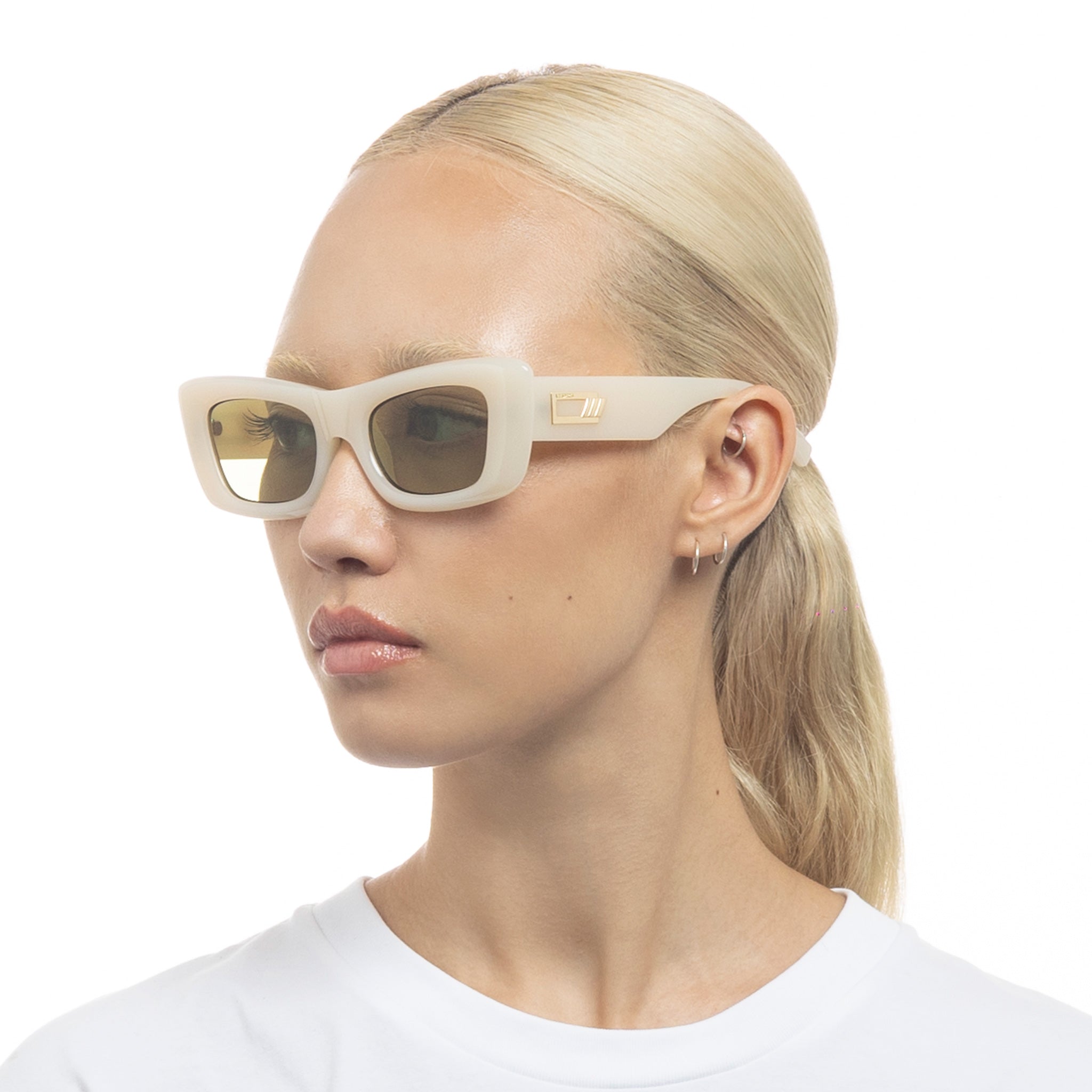 DOPAMINE | MILKY ALMOND | MOSS MONO | SUNGLASSES