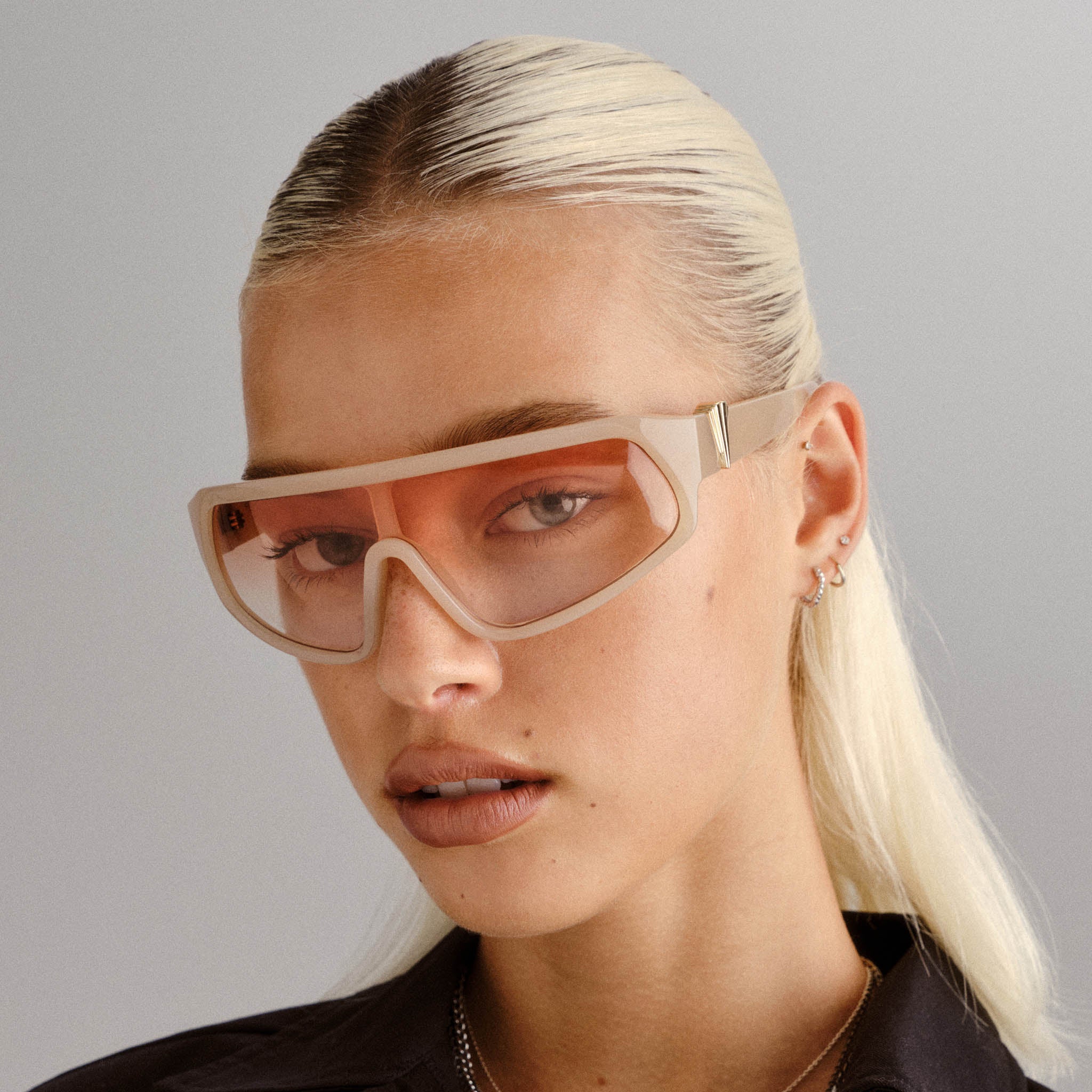 CALM CHAOS | BARLEY | WARM BROWN GRAD | SUNGLASSES