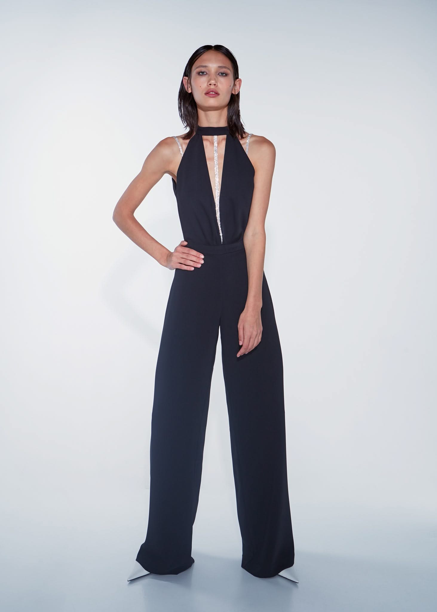 "V" JUMPSUIT - Black